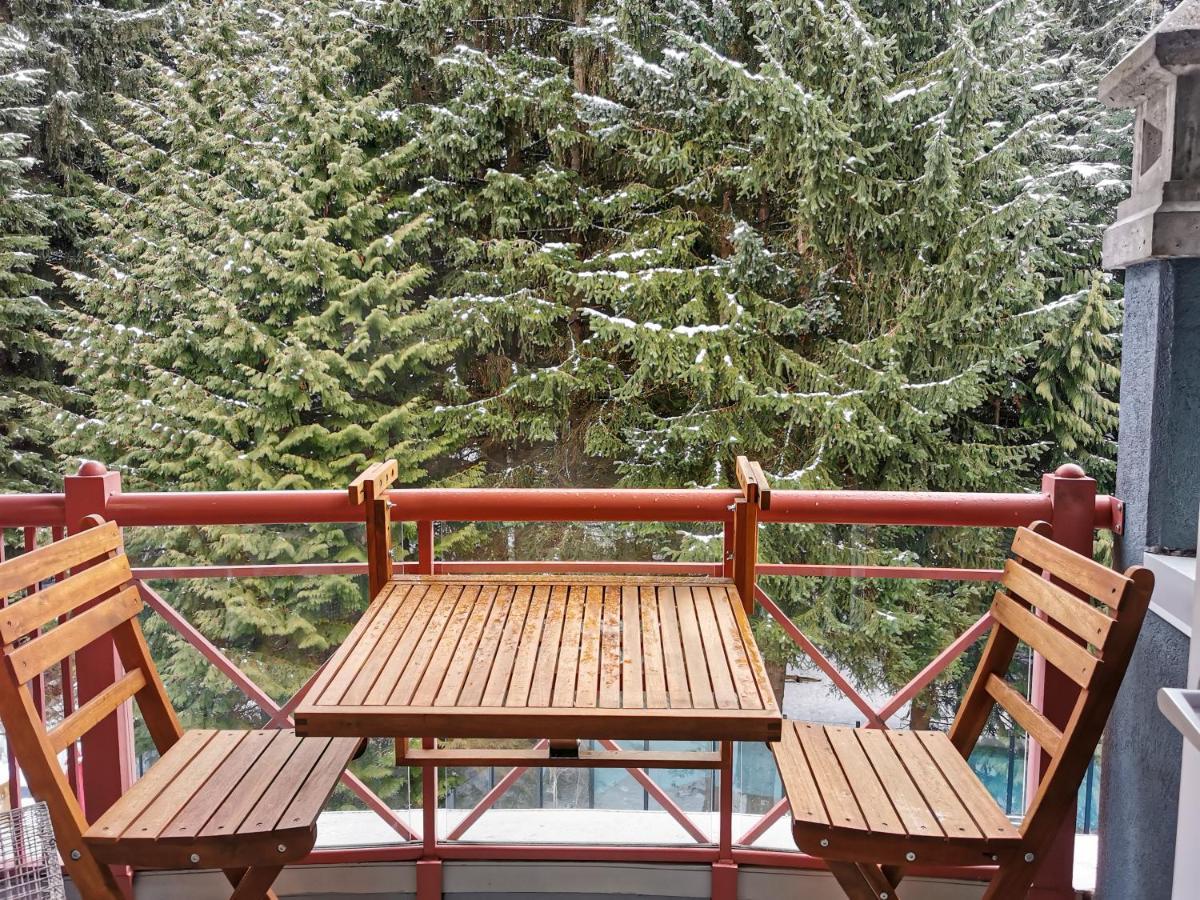 Alpenglow Lodge By Mva Уистлер Экстерьер фото